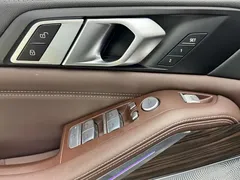 2022 BMW X5 40Li Premium M Sport Package, чёрный — фото 19
