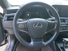 2021 Lexus ES 300h — фото 15