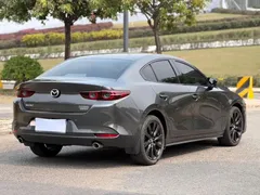 2022 Mazda 3 2.0L AT — фото 5