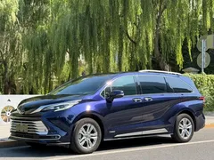 2021 Toyota Sienna 2.5L, синий — фото 1