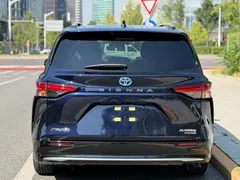 2021 Toyota Sienna 2.5L, синий — фото 5