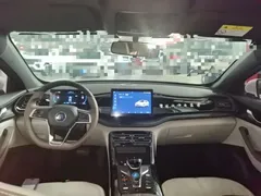 2024 BYD Qin PLUS DM-i 55KM, белый — фото 10