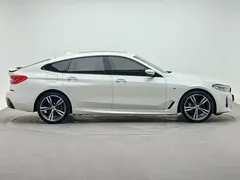 2021 BMW 6 Series GT 630i M Sport Package, белый — фото 4