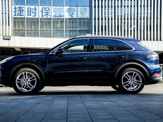 2022 Porsche Cayenne 3.0T Platinum