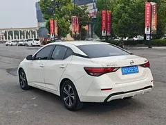 2022 Nissan Sylphy 1.6L XL CVT, белый — фото 7