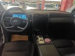 2021 Hyundai Tucson L 1.5T DCT LUX, белый — фото 9