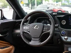 2021 Lexus LS 500h, чёрный — фото 14