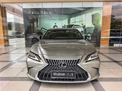 2022 Lexus ES 200 — фото 2