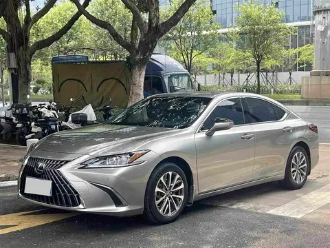 2022 Lexus ES 260
