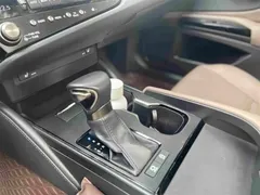 2022 Lexus ES 260 — фото 10