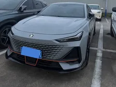 2022 Changan UNI-V 1.5T — фото 1