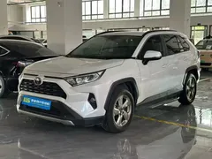 2021 Toyota RAV4 2.0L CVT, белый — фото 1