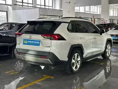 2021 Toyota RAV4 2.0L CVT, белый — фото 6