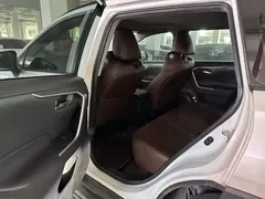 2021 Toyota RAV4 2.0L CVT, белый — фото 8