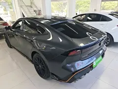 2022 Changan UNI-V 1.5T — фото 5