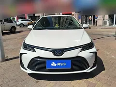 2021 Toyota Corolla Hybrid 1.8L E-CVT Elite, белый — фото 2