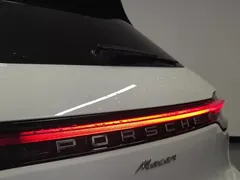 2023 Porsche Macan 2.0T, белый — фото 21