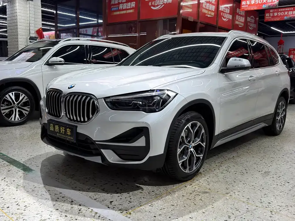 2022 BMW X1