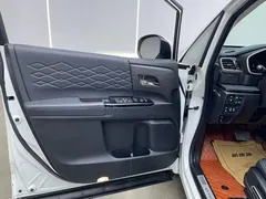 2022 Honda Elysion 2.0L e:HEV, белый — фото 11