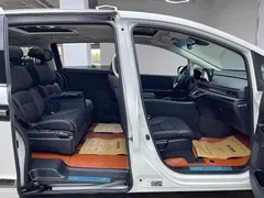 2022 Honda Elysion 2.0L e:HEV, белый — фото 18