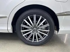 2022 Honda Elysion 2.0L e:HEV, белый — фото 32