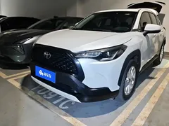 2022 Toyota Corolla Cross 2.0L, белый — фото 1