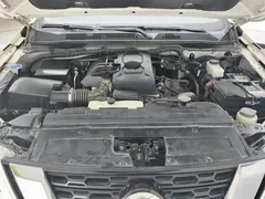 2020 Nissan Terra 2.5L XL Upper, белый — фото 10
