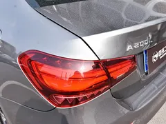 2023 Mercedes-Benz A-Class A 200 L — фото 7