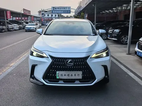2023 Lexus NX 400h