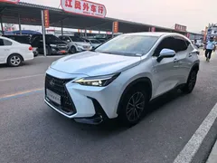 2023 Lexus NX 400h, белый — фото 2