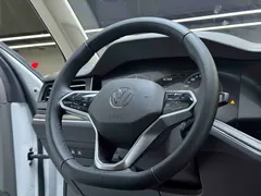 2022 Volkswagen Touareg 2.0TSI, белый — фото 10