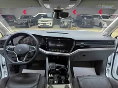 2022 Volkswagen Touareg 2.0TSI, белый — фото 11