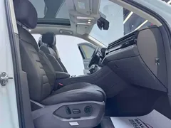 2022 Volkswagen Touareg 2.0TSI, белый — фото 12