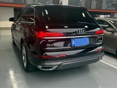 2021 Audi Q7 45 TFSI quattro S line Luxury, чёрный — фото 5