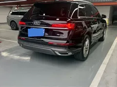 2021 Audi Q7 45 TFSI quattro S line Luxury, чёрный — фото 6