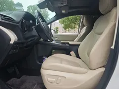 2021 Toyota Sienna 2.5L, белый — фото 4