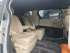 2021 Toyota Sienna 2.5L, белый — фото 9