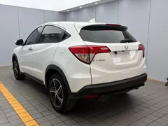 2020 Honda Vezel 1.5L CVT Pioneer, белый — фото 4