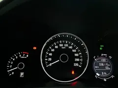 2020 Honda Vezel 1.5L CVT Pioneer, белый — фото 10