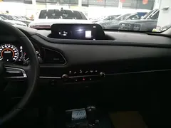 2022 Mazda CX-30 2.0L, белый — фото 13