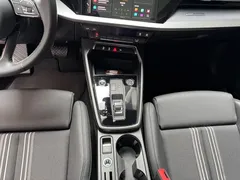2023 Audi A3 A3L Limousine 35 TFSI, белый — фото 9