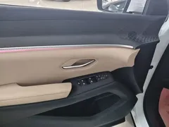 2025 BYD Song Pro 2nd Gen DM-i PHEV 115km Excellence, белый — фото 15