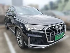 2021 Audi Q7 55 TFSI quattro S line Sport, чёрный — фото 3