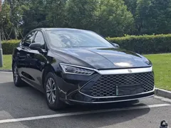 2023 BYD Qin PLUS DM-i 55KM, чёрный — фото 3