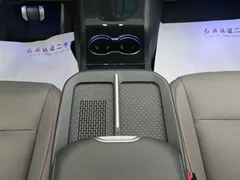 2025 Hongqi EH7 640 4WD — фото 8