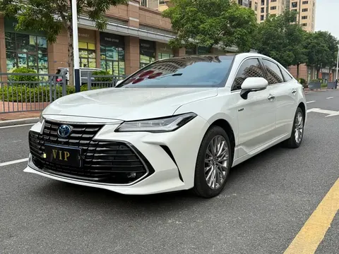 2022 Toyota Avalon 2.5L XLE