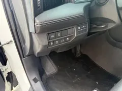2022 Toyota Avalon 2.5L XLE, белый — фото 18