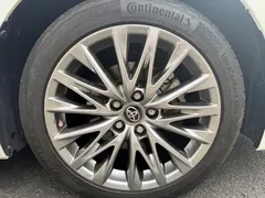 2022 Toyota Avalon 2.5L XLE, белый — фото 19