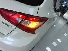 2021 Nissan Tiida 1.6L CVT, белый — фото 8