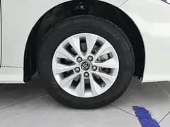 2021 Toyota Corolla 1.8L E-CVT, белый — фото 6
